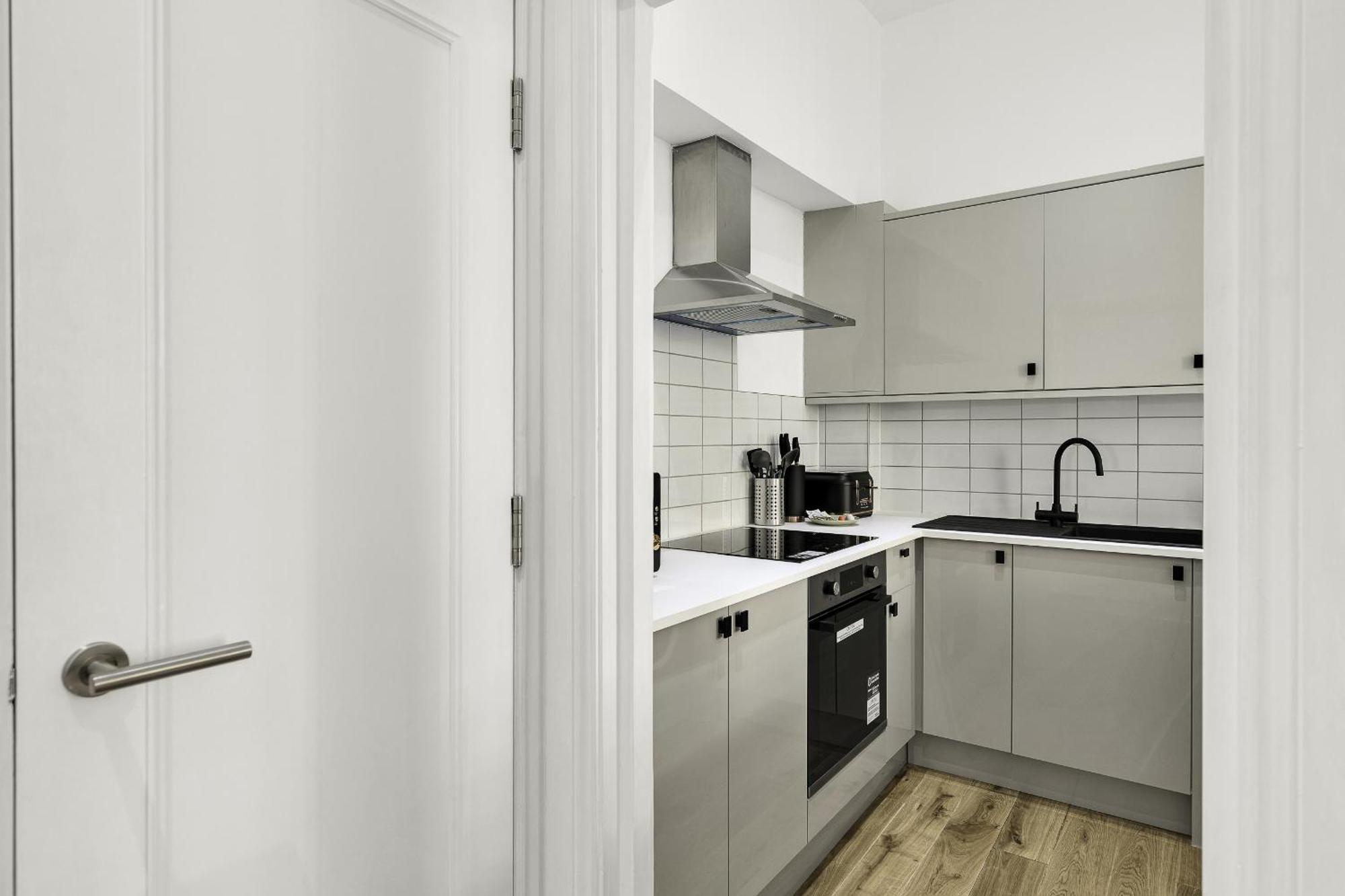 Paddington I - 1-bed Flat With Sofa Bed * London