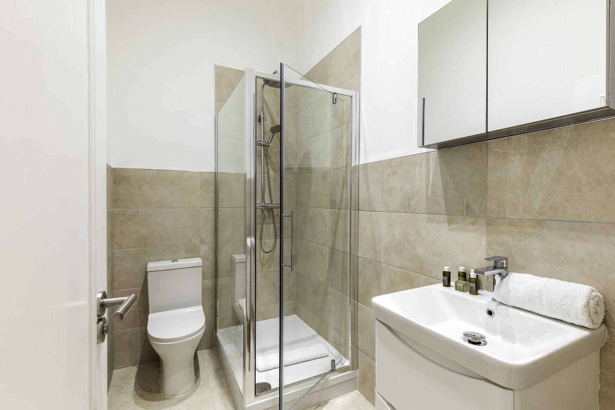 Paddington I - 1-bed Flat With Sofa Bed * London